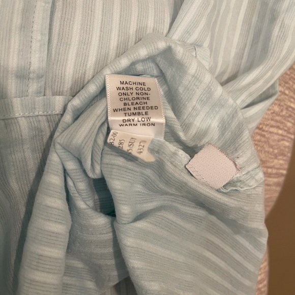 Banana Republic S long sleeve light blue blouse - Picture 8 of 11